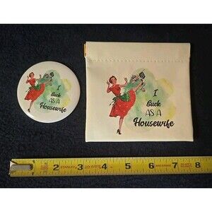 Funny Purse Mirror With Pouch - 50's House Wife Theme "I Suck As A House Wife!"